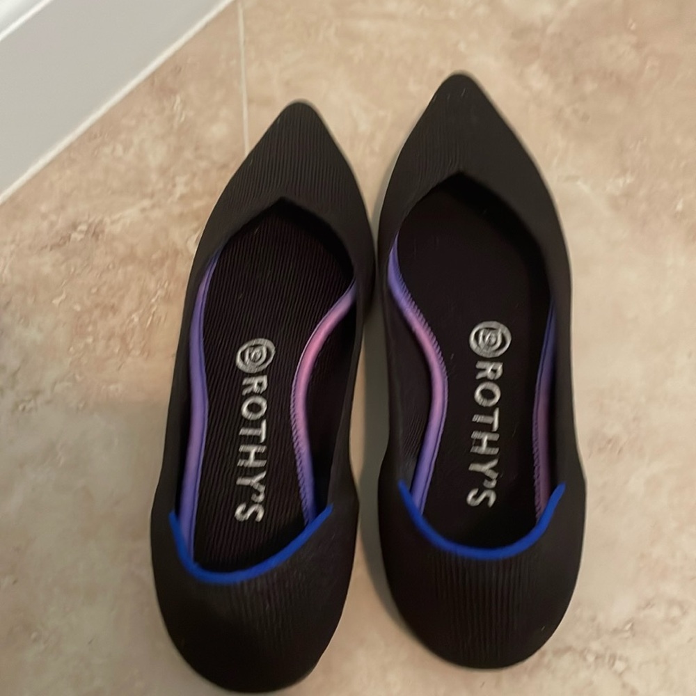 Rothy black shoes lights used.  Very nice but just not comfortable to me